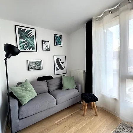 Aux Portes De Paris, Avec Balcon Et Parking Apartment Aubervilliers